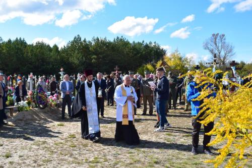 Wołyń Melniki, modlitwa ekumeniczna na cmentarzu